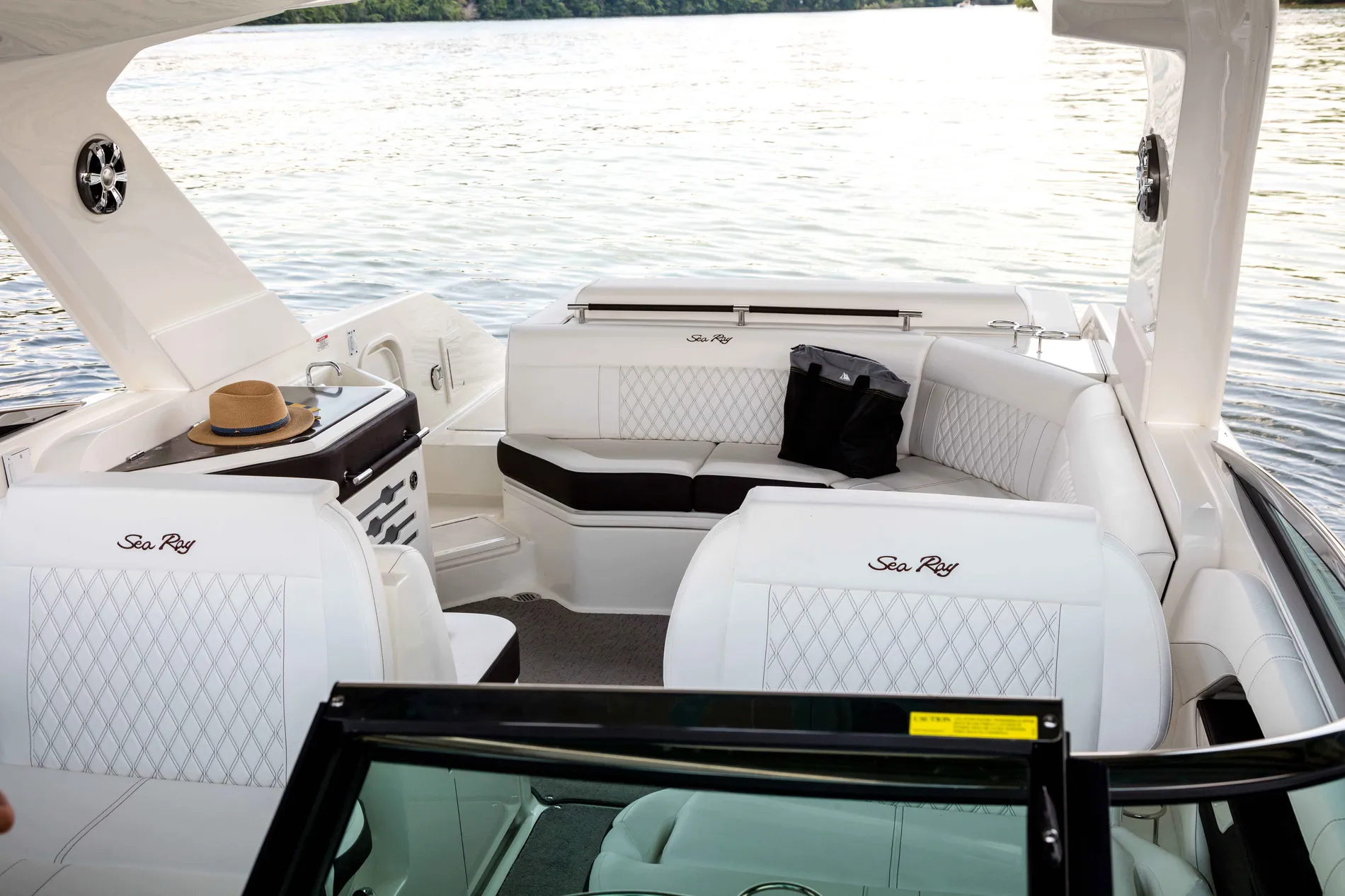 New 2027 Sea ray SLX 310 for Sale | Vancouver, BC | M&P Yacht Centre | 69054bd136590210050401ca