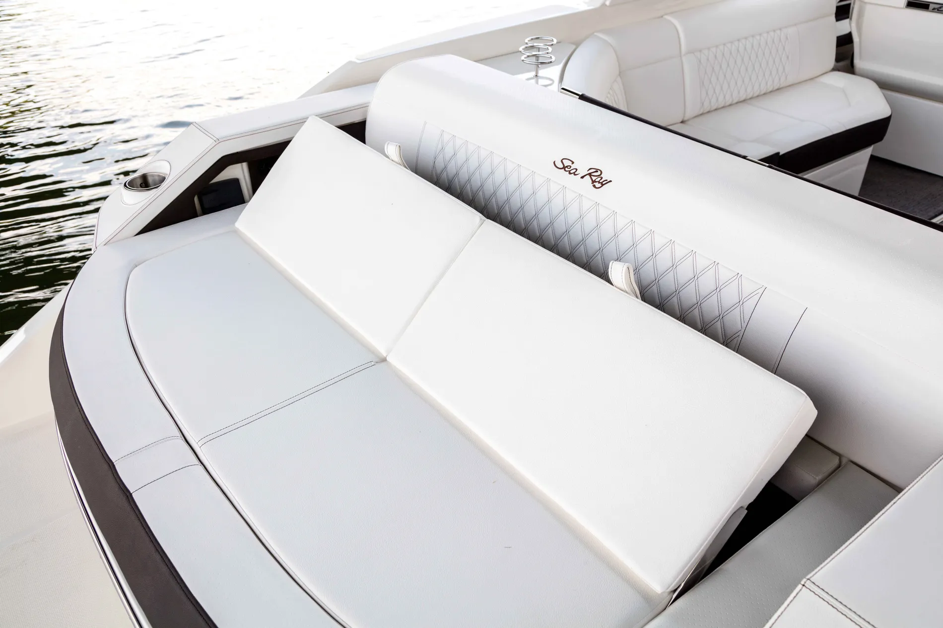 New 2027 Sea ray SLX 310 for Sale | Vancouver, BC | M&P Yacht Centre | 69054bd136590210050401ca