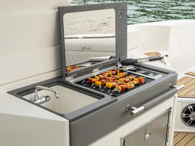 New 2027 Sea ray SLX 350 for Sale | Vancouver, BC | M&P Yacht Centre | 69054d5b6494276b13043cdc