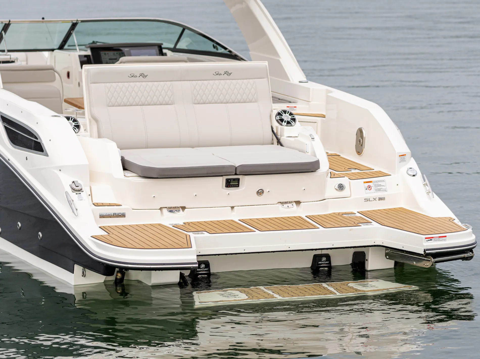 New 2027 Sea ray SLX 350 for Sale | Vancouver, BC | M&P Yacht Centre | 69054d5b6494276b13043cdc