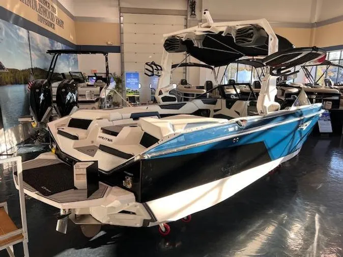 2026 Nautique S23