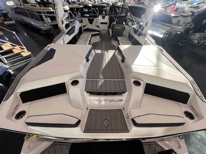 2026 Nautique S23