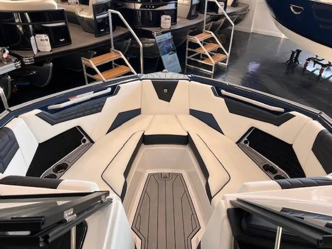 2026 Nautique S23