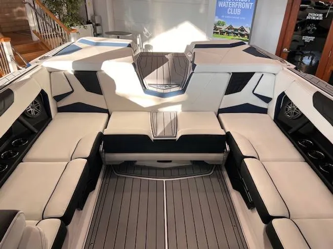 2026 Nautique S23