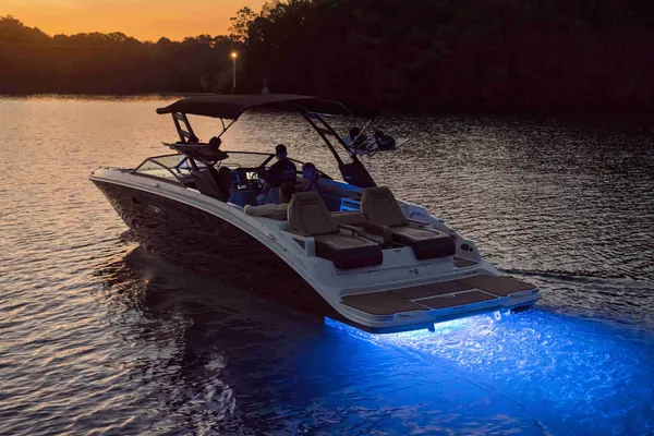 2027 Sea Ray SDX 290-15