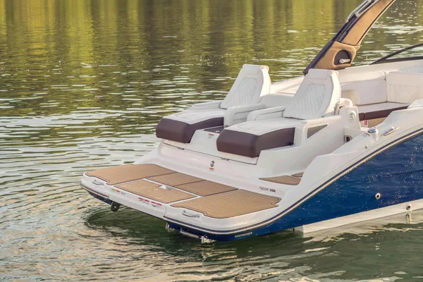 2027 Sea Ray SDX 290-14