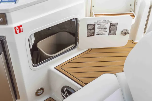 2027 Sea Ray SDX 290-9