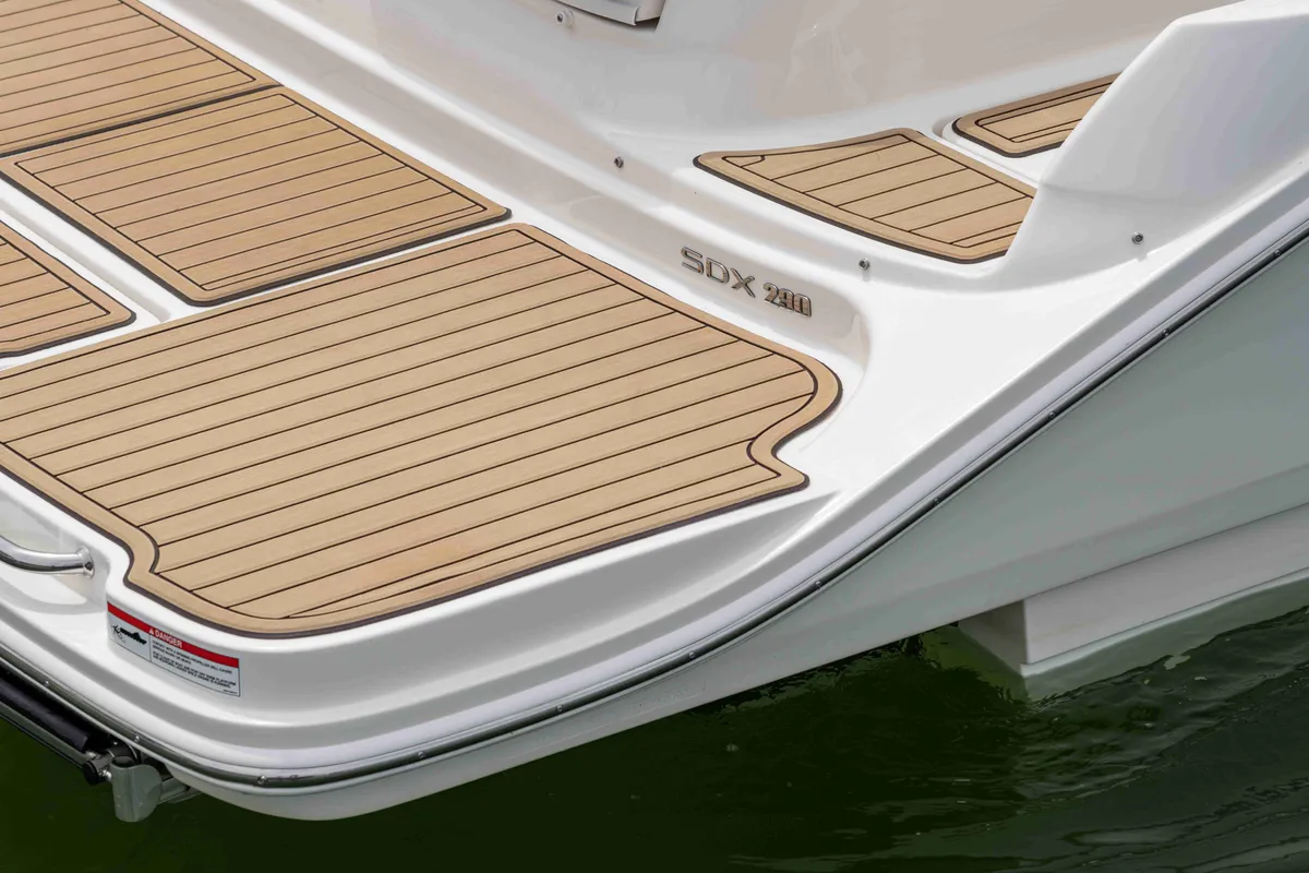 2027 Sea Ray SDX 290-13
