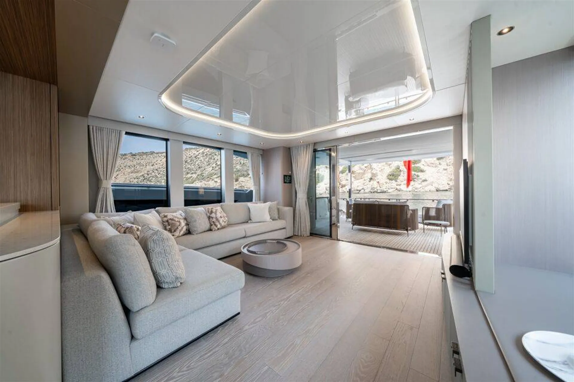 New 2027 Sunseeker 82 Ocean Enclosed for Sale | Vancouver, BC | M&P Yacht Centre | 6909172f9e97efc2360271bf