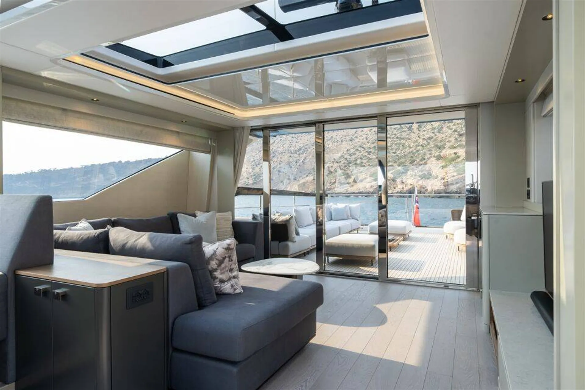 New 2027 Sunseeker 82 Ocean Enclosed for Sale | Vancouver, BC | M&P Yacht Centre | 6909172f9e97efc2360271bf