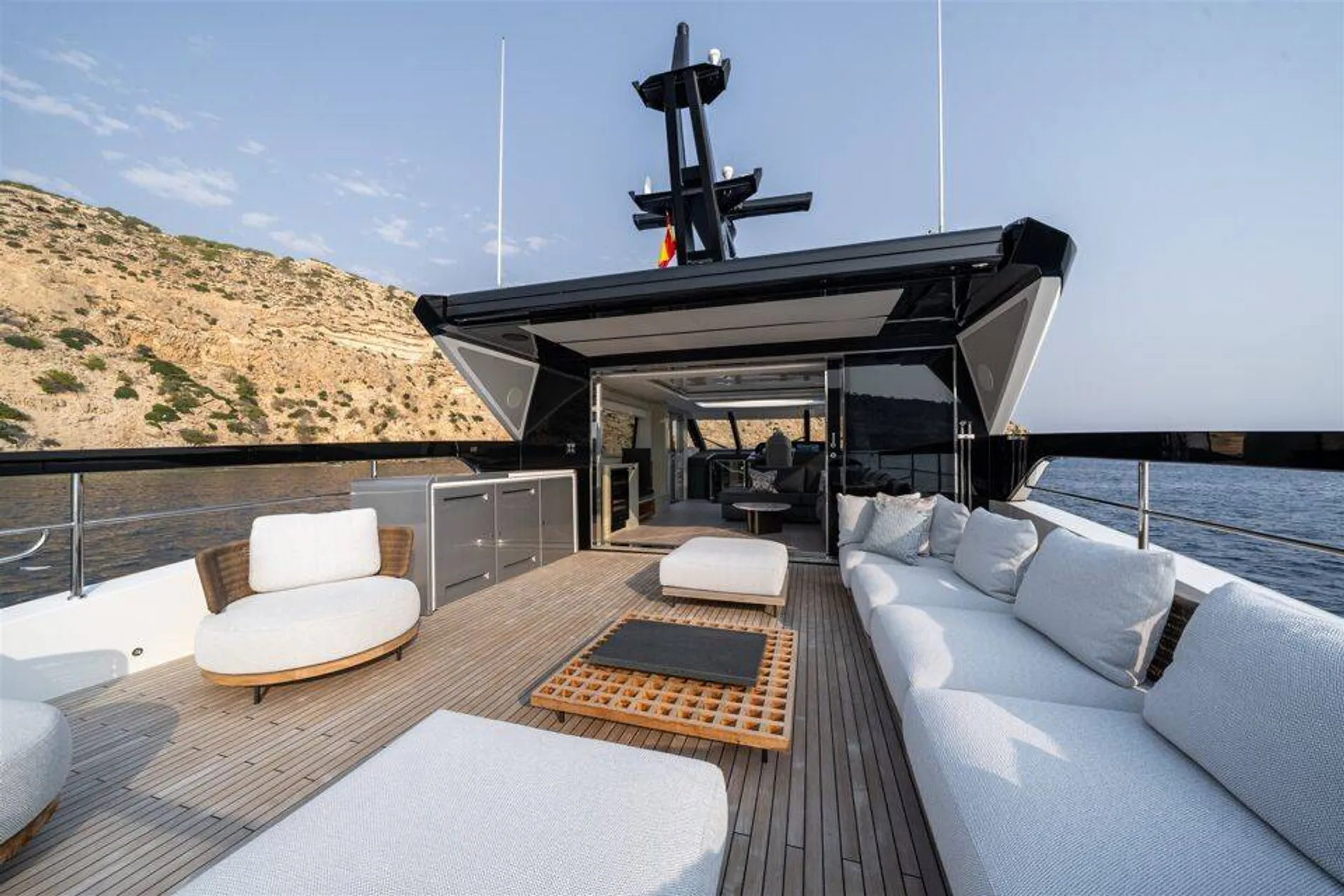 New 2027 Sunseeker 82 Ocean Enclosed for Sale | Vancouver, BC | M&P Yacht Centre | 6909172f9e97efc2360271bf