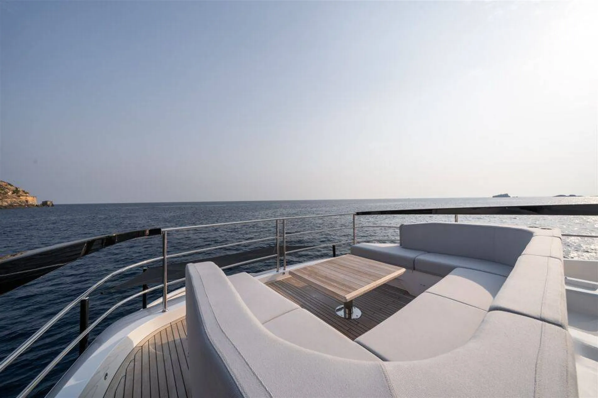New 2027 Sunseeker 82 Ocean Enclosed for Sale | Vancouver, BC | M&P Yacht Centre | 6909172f9e97efc2360271bf