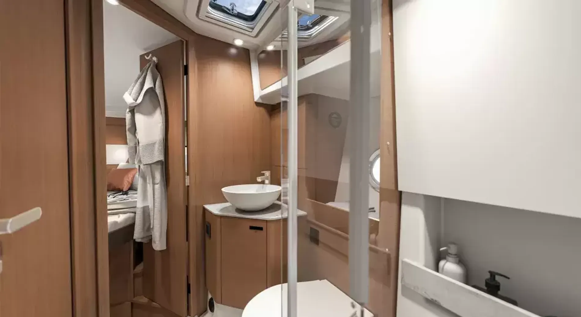 New 2027 Beneteau Swift Trawler 37 Sedan for Sale | Vancouver, BC | M&P Yacht Centre | 690919903c2117092400c9dc