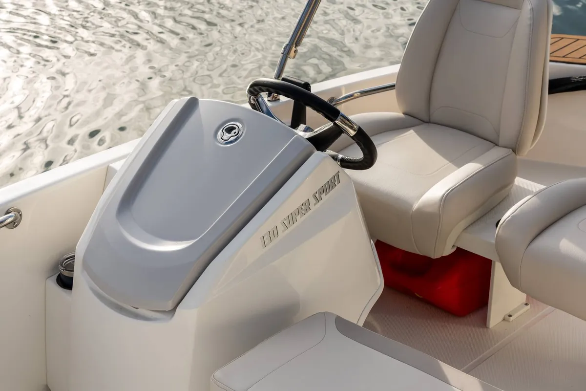 2027 Boston Whaler 130 Super Sport-4