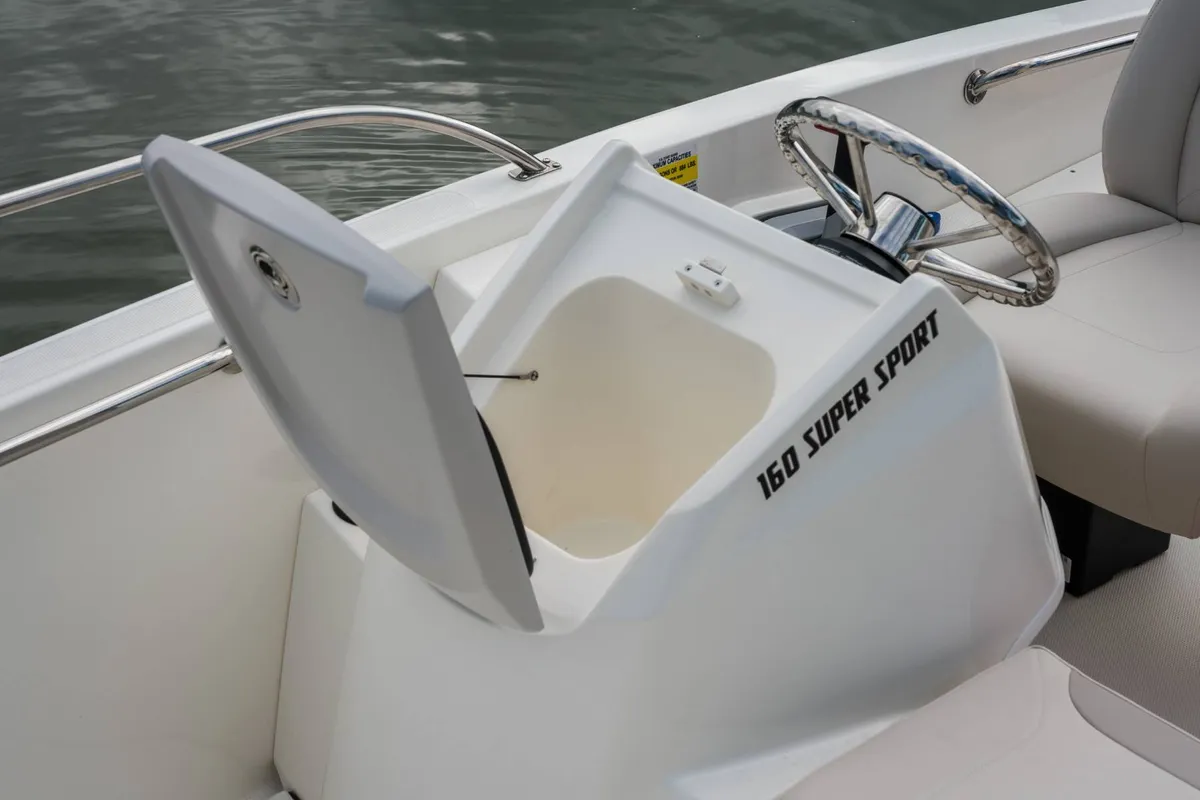 2027 Boston Whaler 160 Super Sport-6