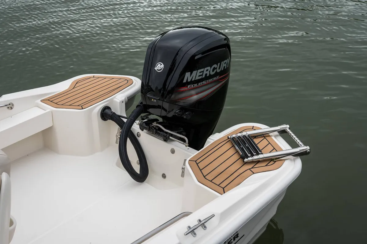 2027 Boston Whaler 160 Super Sport-9
