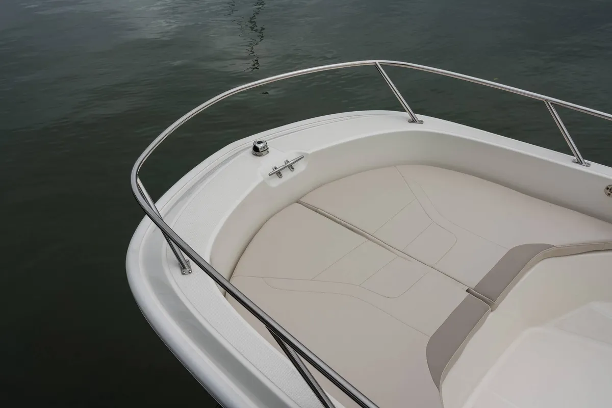 2027 Boston Whaler 160 Super Sport-11