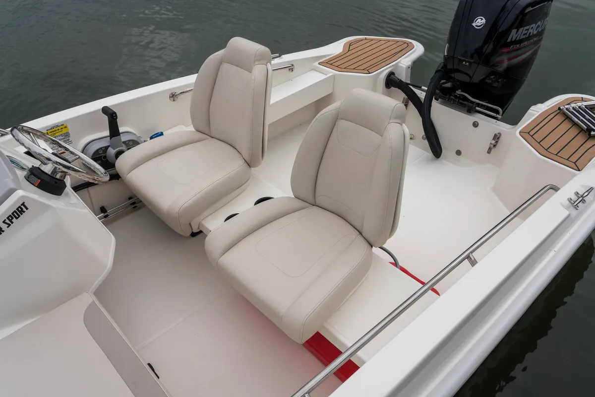 2027 Boston Whaler 160 Super Sport-12