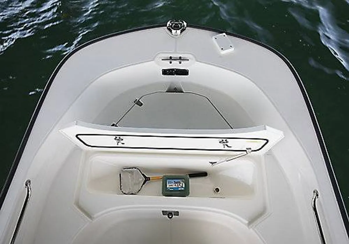 2027 Boston Whaler 170 Montauk -3