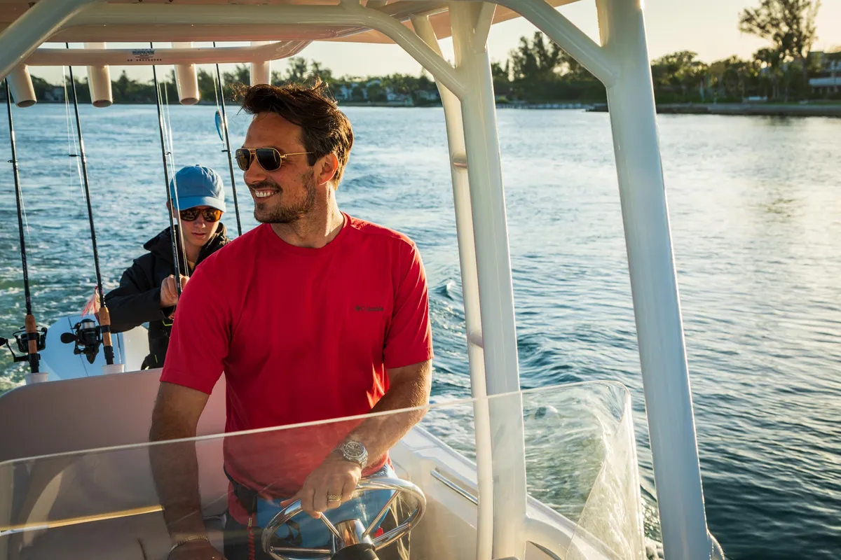 2027 Boston Whaler 210 Montauk-5