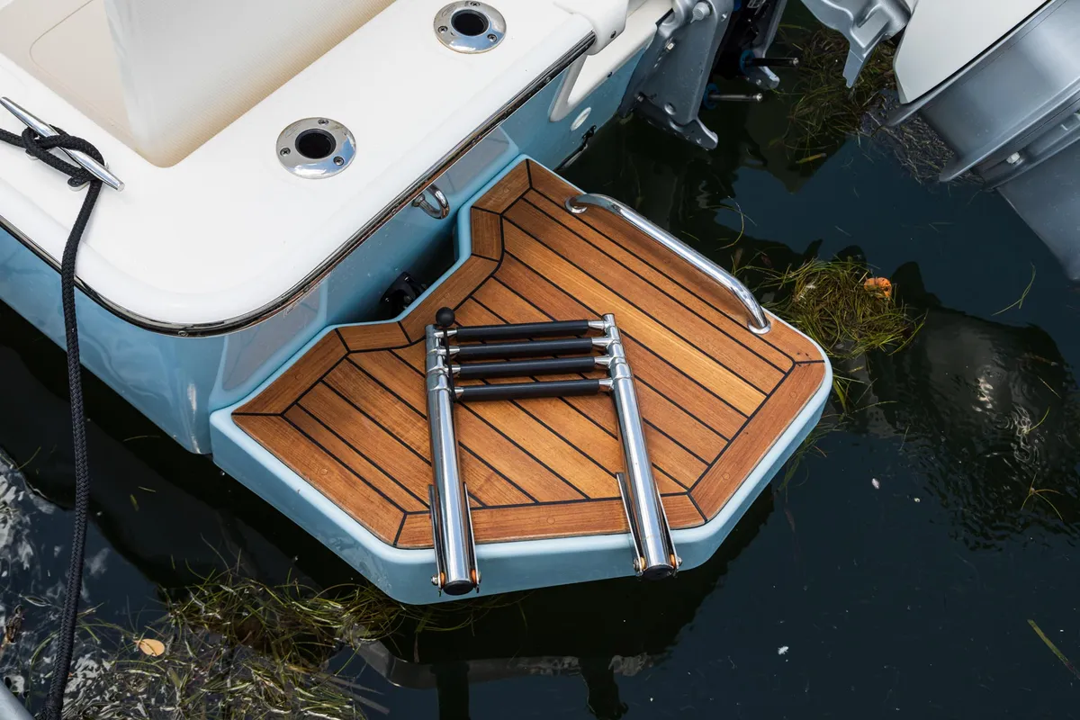 2027 Boston Whaler 210 Montauk-11