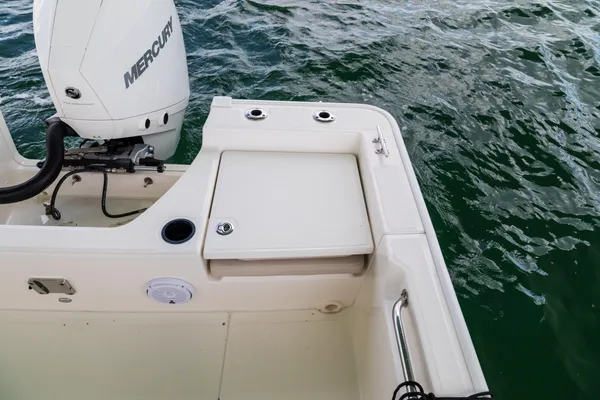 2027 Boston Whaler 210 Montauk-19