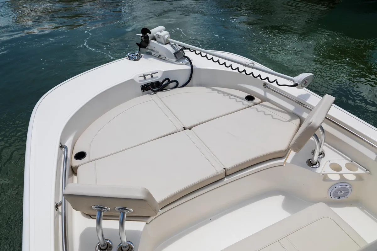 2027 Boston Whaler 210 Montauk-22