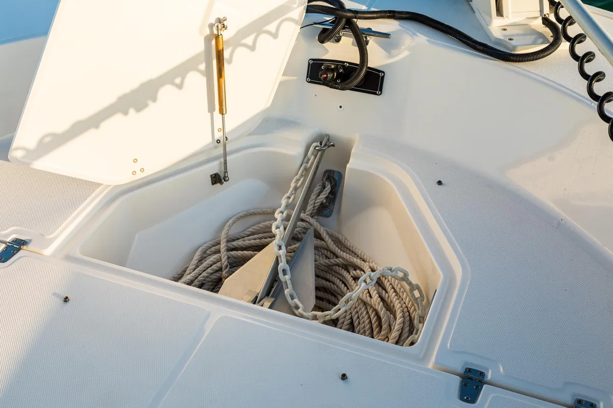 2027 Boston Whaler 210 Montauk-34