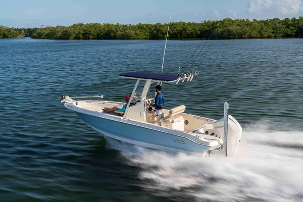 2027 Boston Whaler 220 Dauntless-3