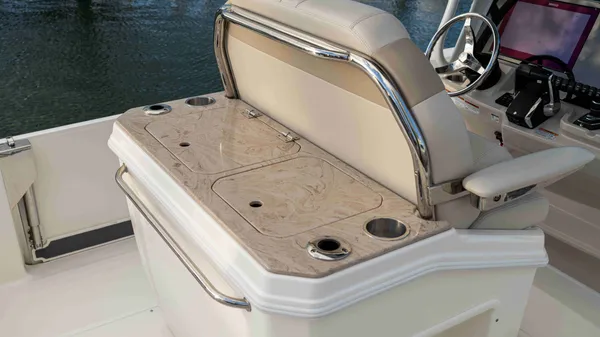 2027 Boston Whaler 280 Dauntless-22