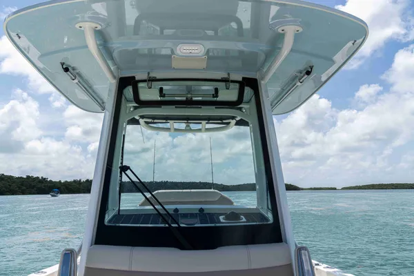 2027 Boston Whaler 280 Dauntless-34