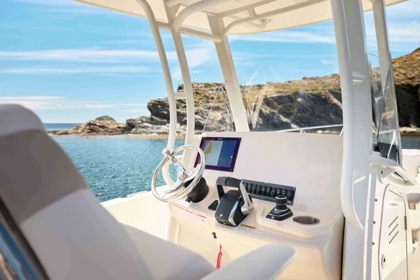 2027 Boston Whaler 280 Dauntless-70
