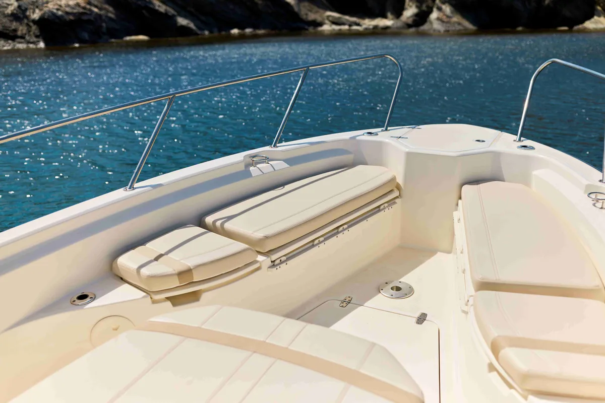 2027 Boston Whaler 280 Dauntless-72