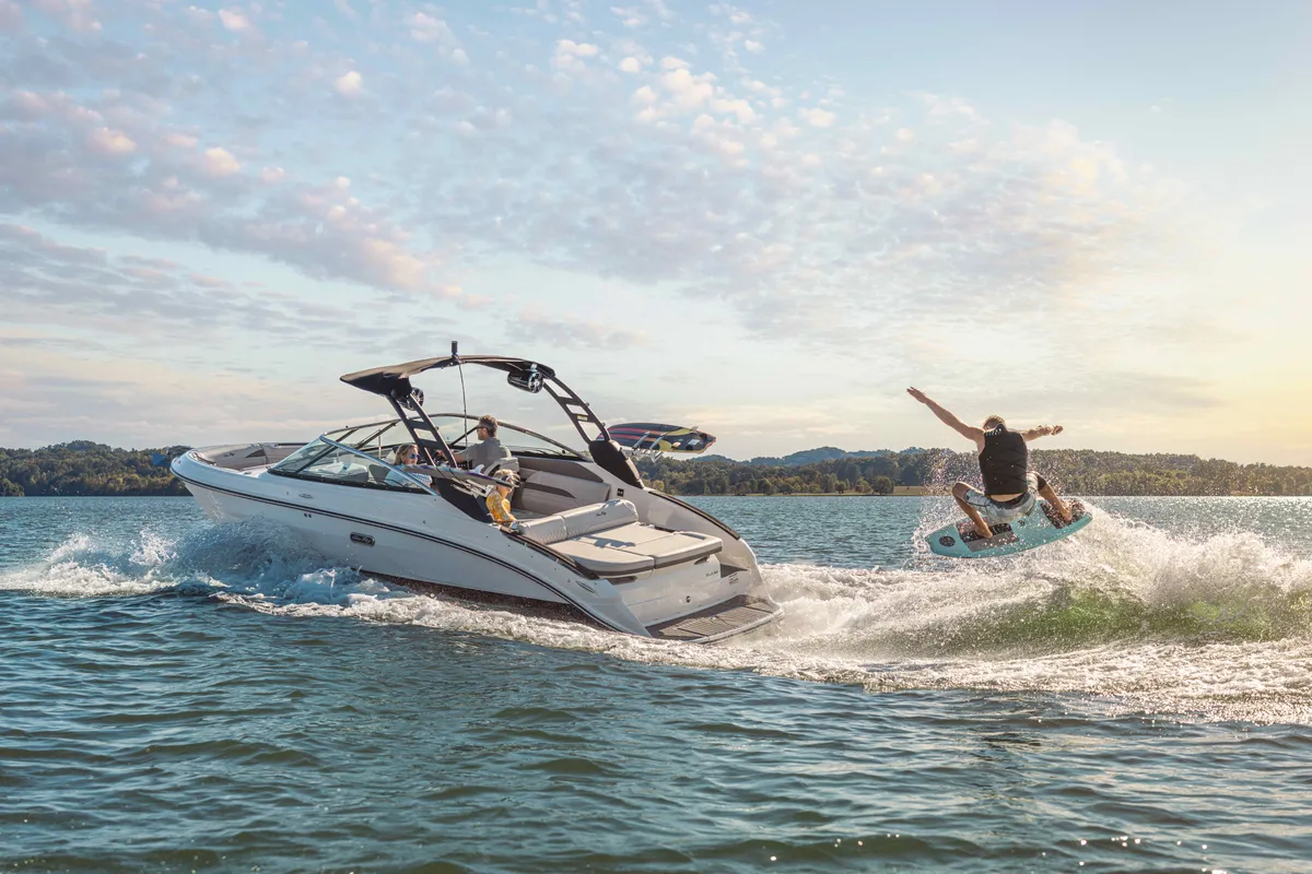 2027 Sea Ray SLX 260 Surf -1
