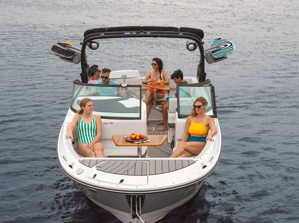 2027 Sea Ray SDX 270 Surf -8