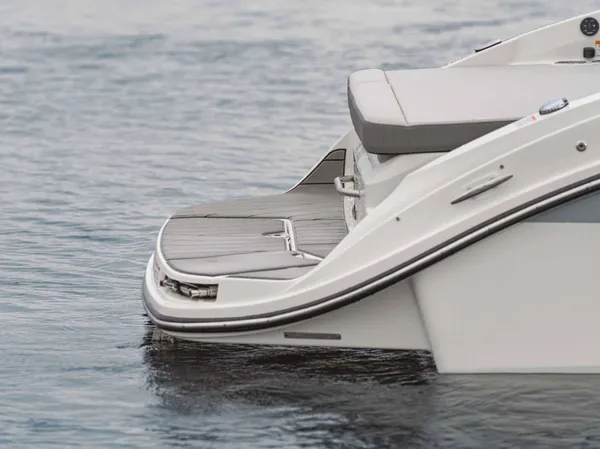 2027 Sea Ray SDX 270 Surf -16