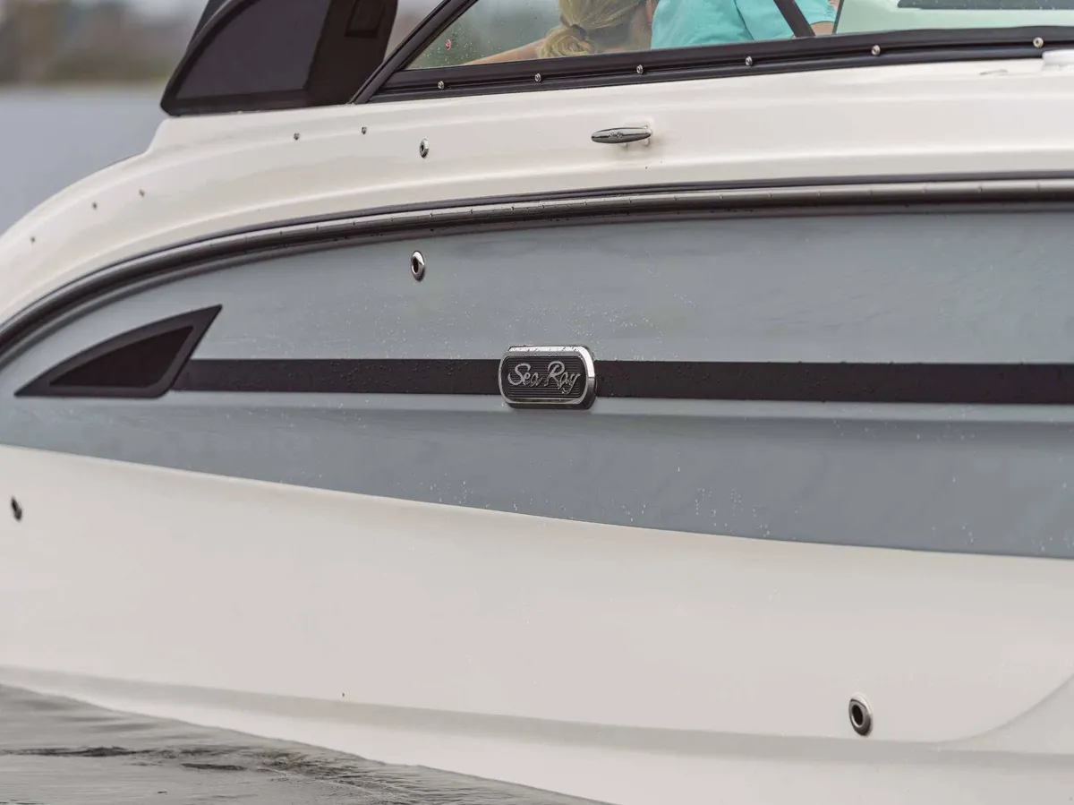 2027 Sea Ray SDX 270 Surf -16