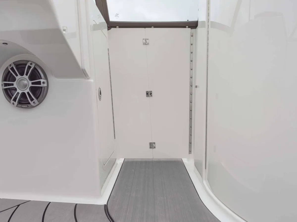 2027 Sea Ray SDX 270 Surf -21