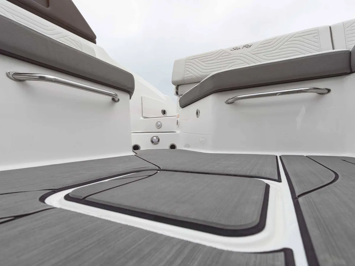 2027 Sea Ray SDX 270 Surf -24