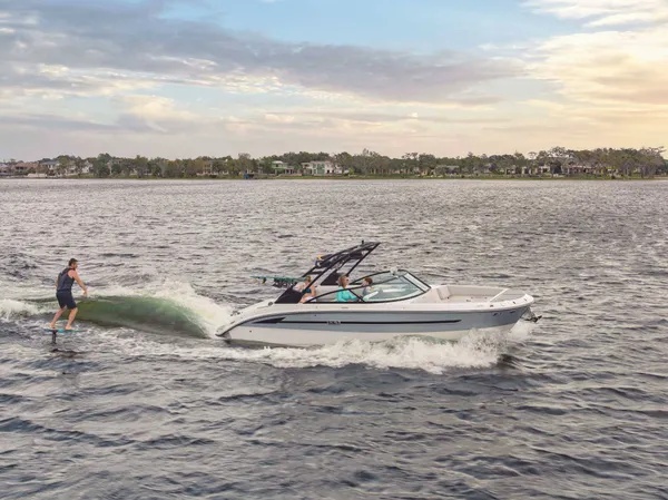 2027 Sea Ray SDX 270 Surf -2