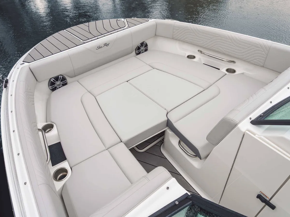 2027 Sea Ray SDX 270 Surf -29