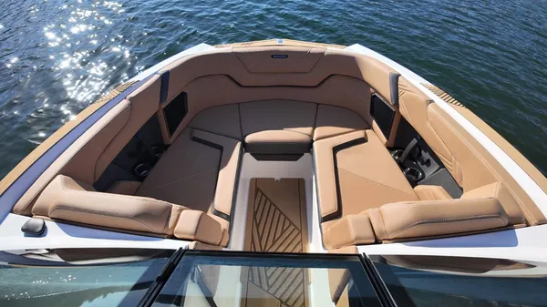 2026 Mastercraft XStar 23-7
