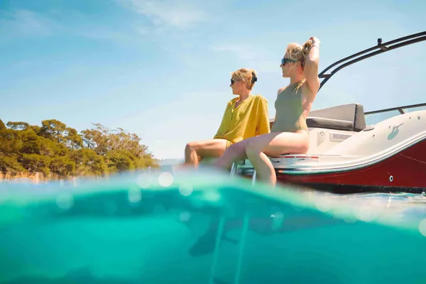 2027 Sea Ray SPX 210-8