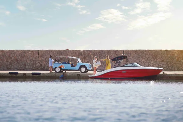 2027 Sea Ray SPX 210-38