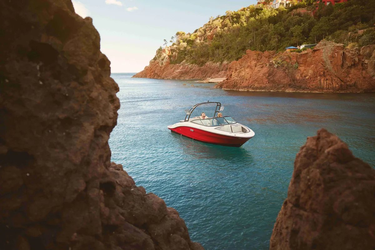 2027 Sea Ray SPX 210-39