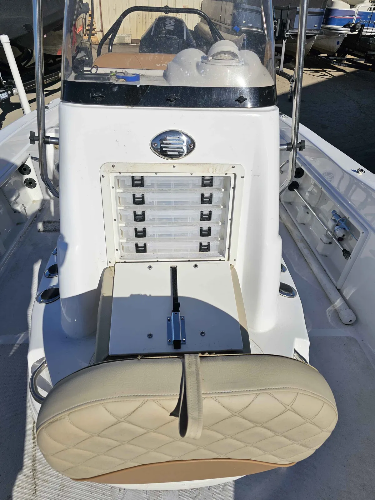 boat-carouselImage-image
