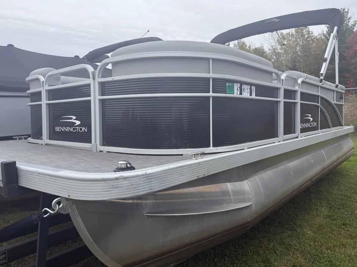 boat-carouselImage-image