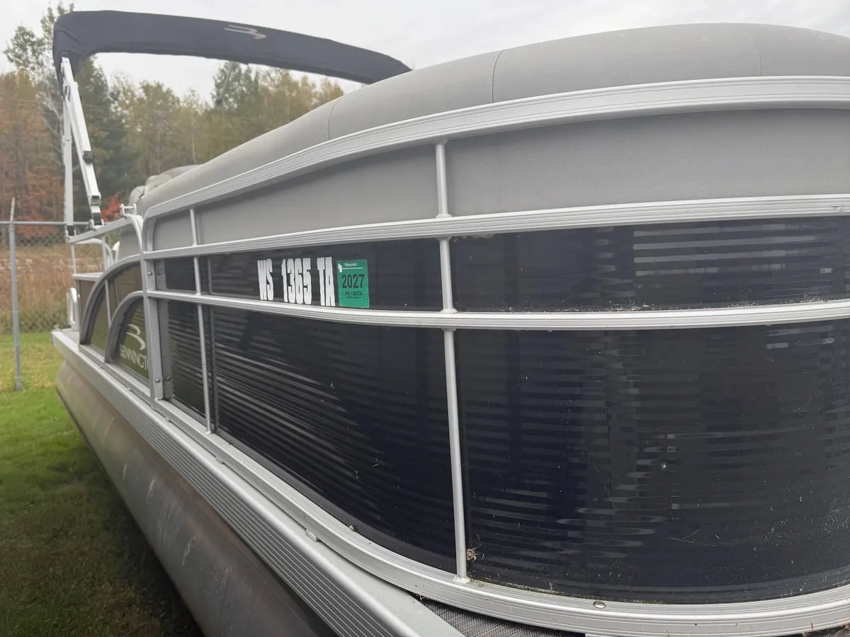 boat-carouselImage-image