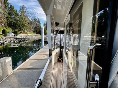 Pre-Owned 2022 Beneteau Swift Trawler 41 Fly for Sale | Vancouver, BC | M&P Yacht Centre | 690923f1a9a1aa99f50868f7
