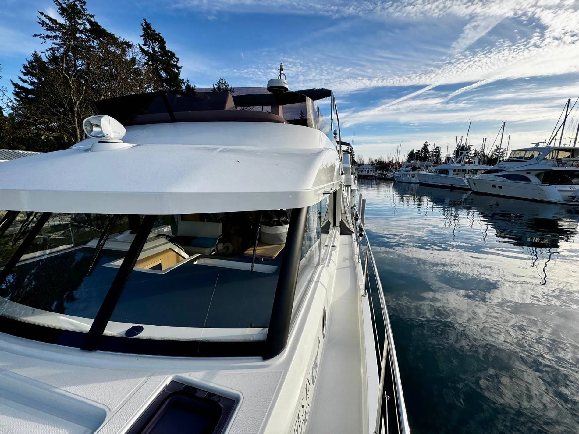 Pre-Owned 2022 Beneteau Swift Trawler 41 Fly for Sale | Vancouver, BC | M&P Yacht Centre | 690923f1a9a1aa99f50868f7